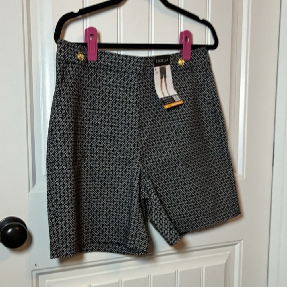 Rafaella Women Black White Geometric Pattern Bermuda Stretch Shorts Size 12